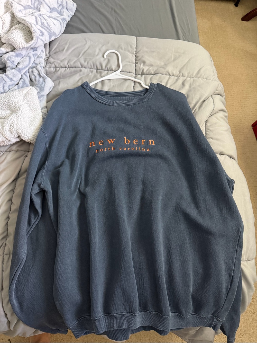 New Bern North Carolina Crewneck Sweatshirt - Blue